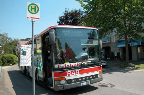 Bus und Bahn Fahrplan   