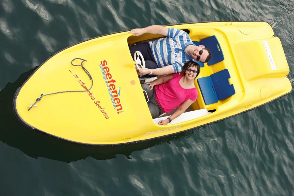 Tretboote und Motorboote